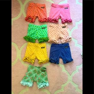 7 pairs of Size 4 Matilda Jane Shorties. Great condition.